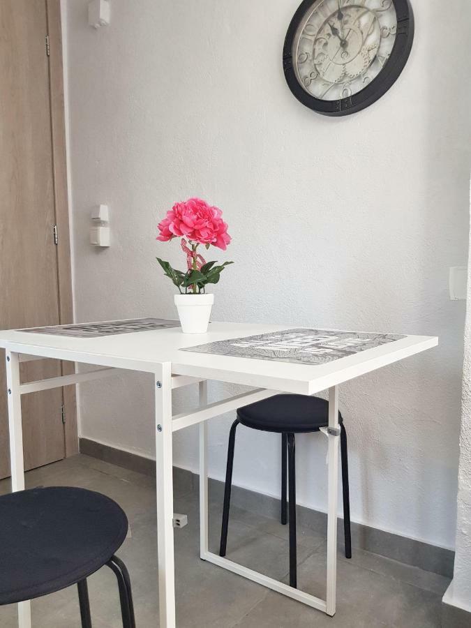 Stavrini's Paradise Apartment *